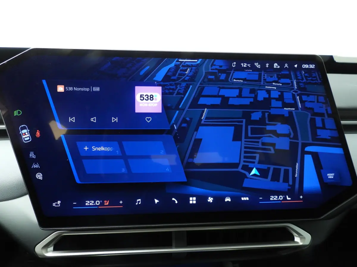 50 xDrive First Edition 113.4 kWh M Sportpakket | Panoramadak | Driving Assistant Plus | Parking Assistant Plus | Innovation Pack