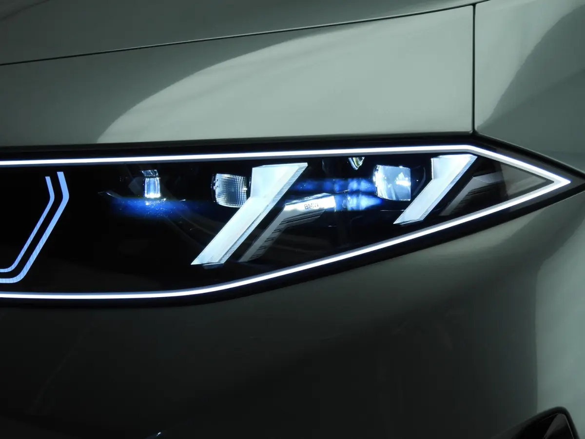 50 xDrive First Edition 113.4 kWh M Sportpakket | Panoramadak | Driving Assistant Plus | Parking Assistant Plus | Innovation Pack