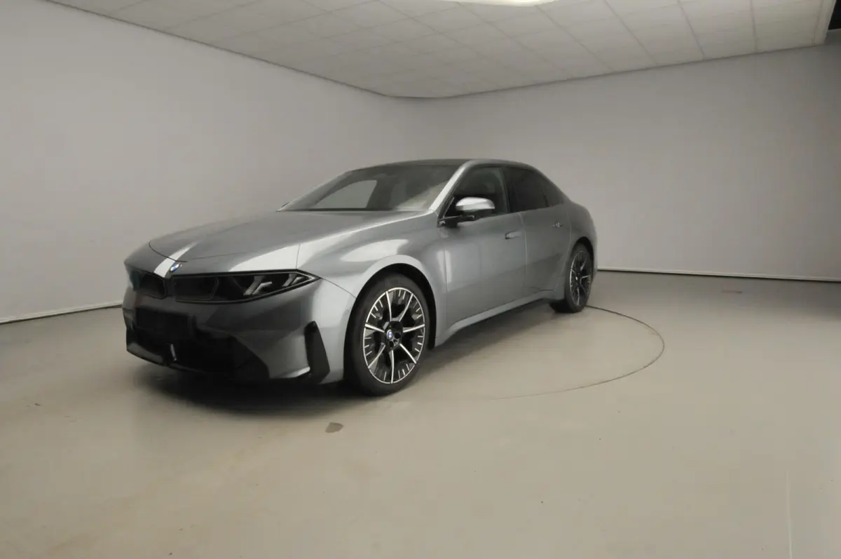 50 xDrive First Edition 113.4 kWh M Sportpakket | Panoramadak | Driving Assistant Plus | Parking Assistant Plus | Innovation Pack