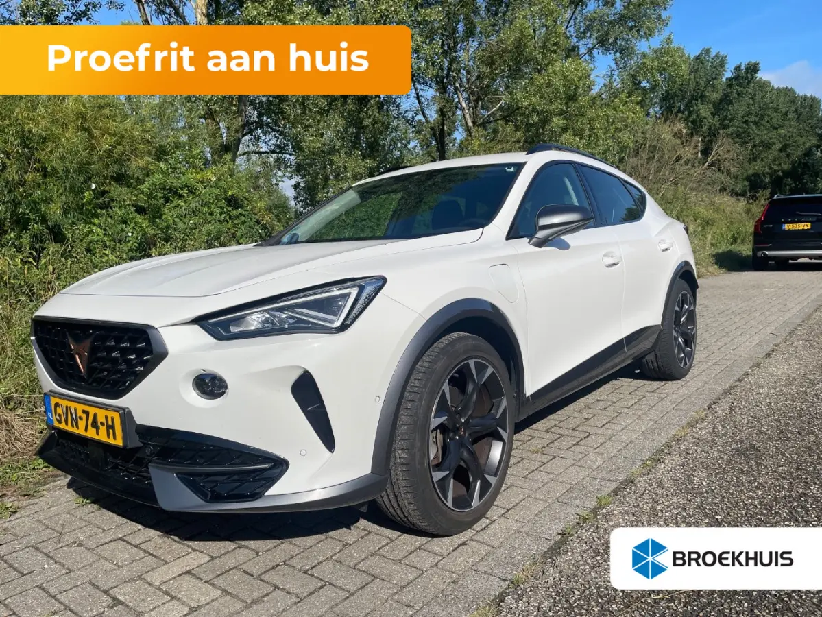 1.4 e-Hybrid Business 18" Lichtmetaal | Leder/Stof | Parkeersensoren Rondom | Digitaal Dashboard | Stoel- en Stuurverwarming | Airco (automatisch) | Apple Carplay/Android Auto|telefoonintegr