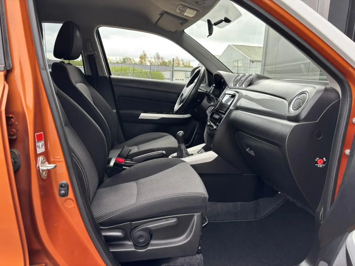 1.6 Exclusive| DEALER ONDERHOUDEN| TREKHAAK | CAMERA | STOELVERW. |