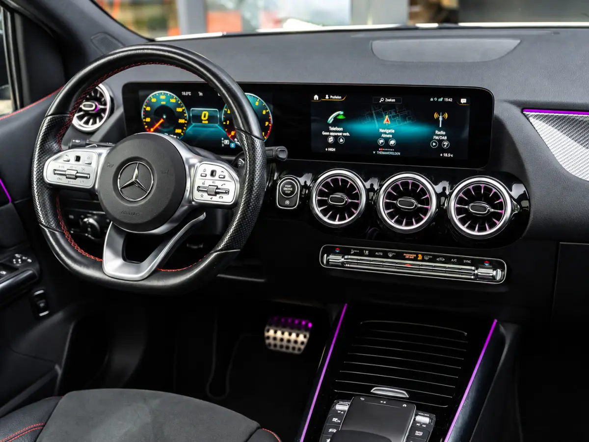 180 AMG Line|PANO|CC|SFEER|MEMORY|APP|CAM