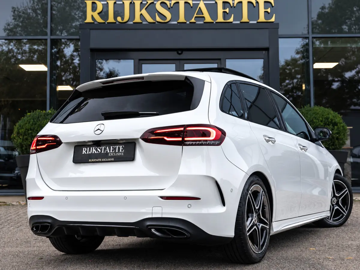180 AMG Line|PANO|CC|SFEER|MEMORY|APP|CAM