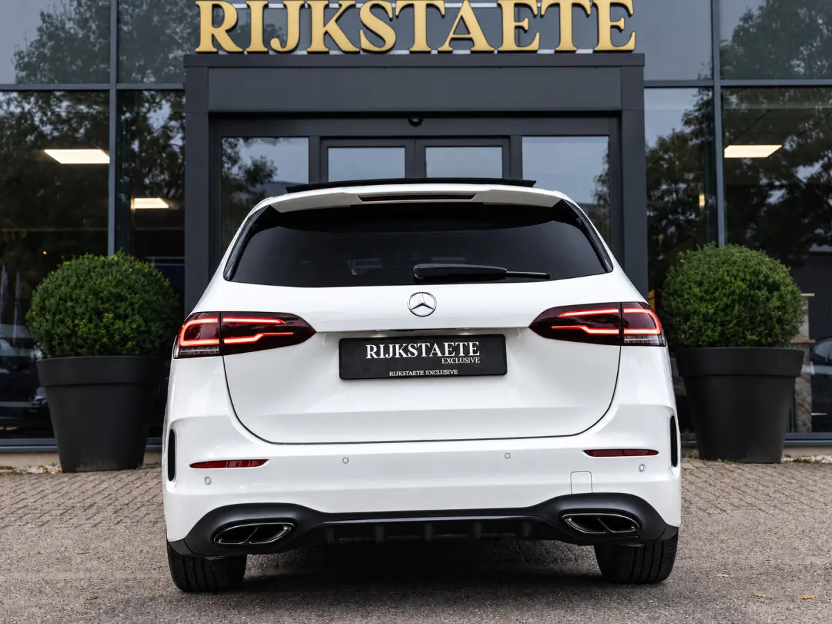 180 AMG Line|PANO|CC|SFEER|MEMORY|APP|CAM