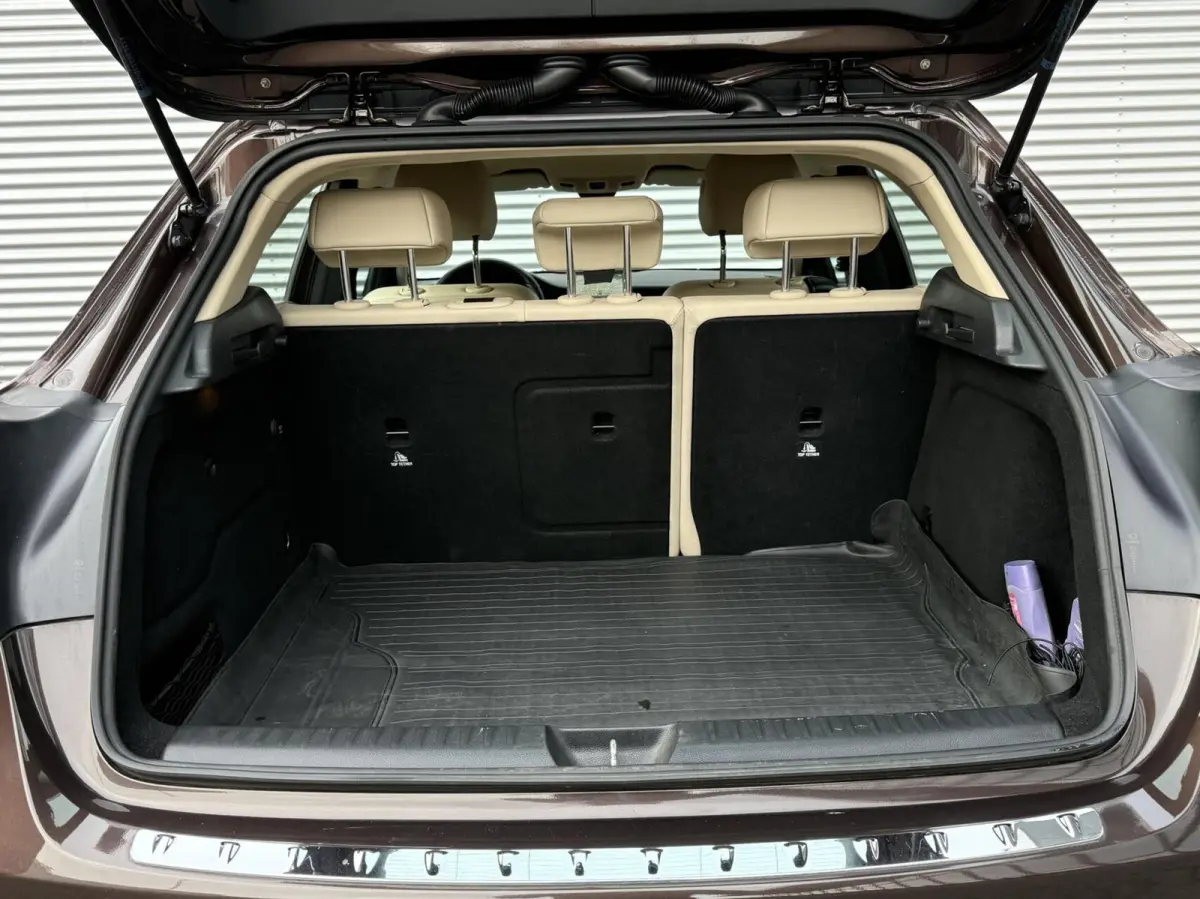 180 Automaat Airco Cruise Led Navi 2016 Perfecte Staat 2 De Eigenaar