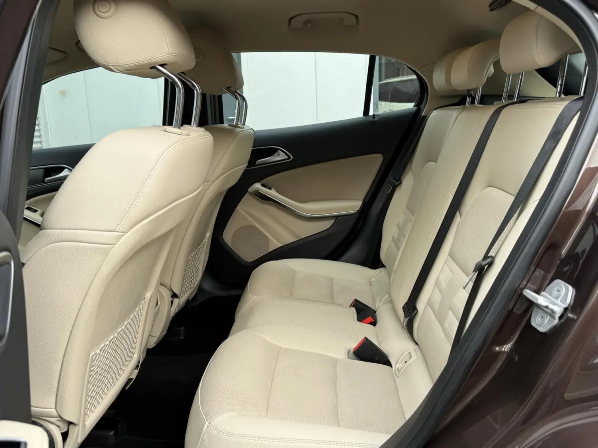180 Automaat Airco Cruise Led Navi 2016 Perfecte Staat 2 De Eigenaar