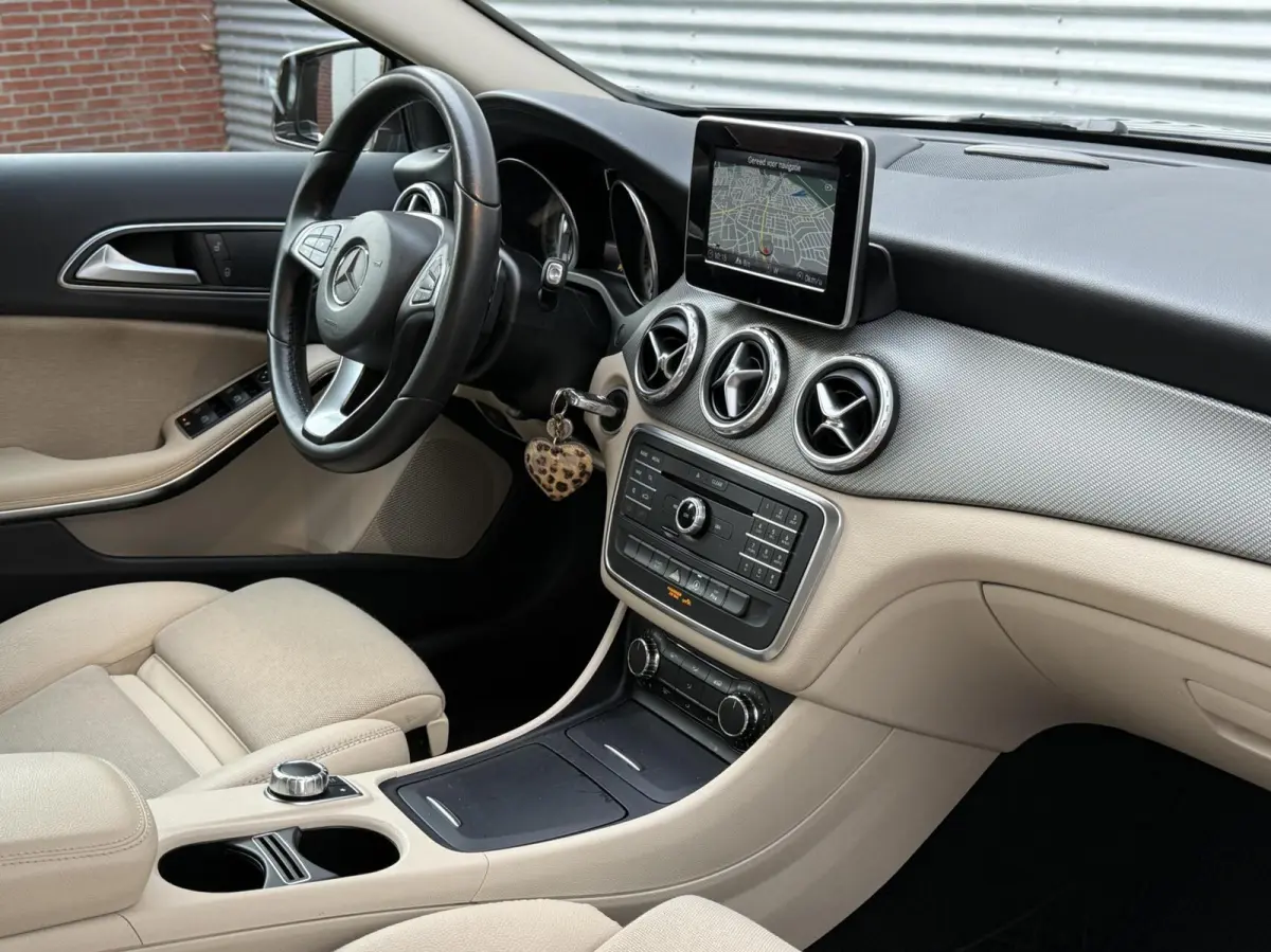 180 Automaat Airco Cruise Led Navi 2016 Perfecte Staat 2 De Eigenaar