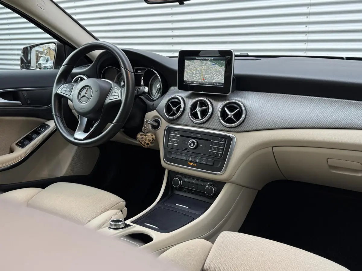 180 Automaat Airco Cruise Led Navi 2016 Perfecte Staat 2 De Eigenaar