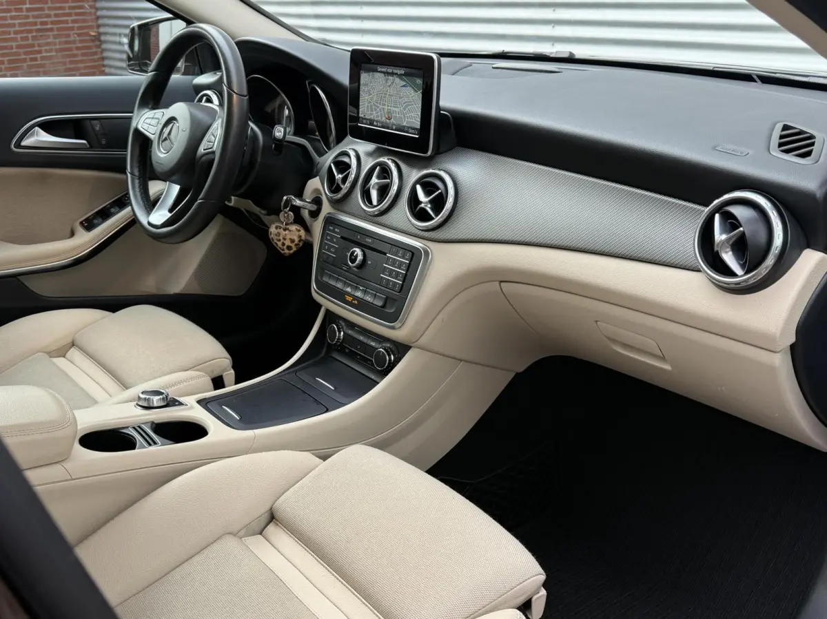 180 Automaat Airco Cruise Led Navi 2016 Perfecte Staat 2 De Eigenaar