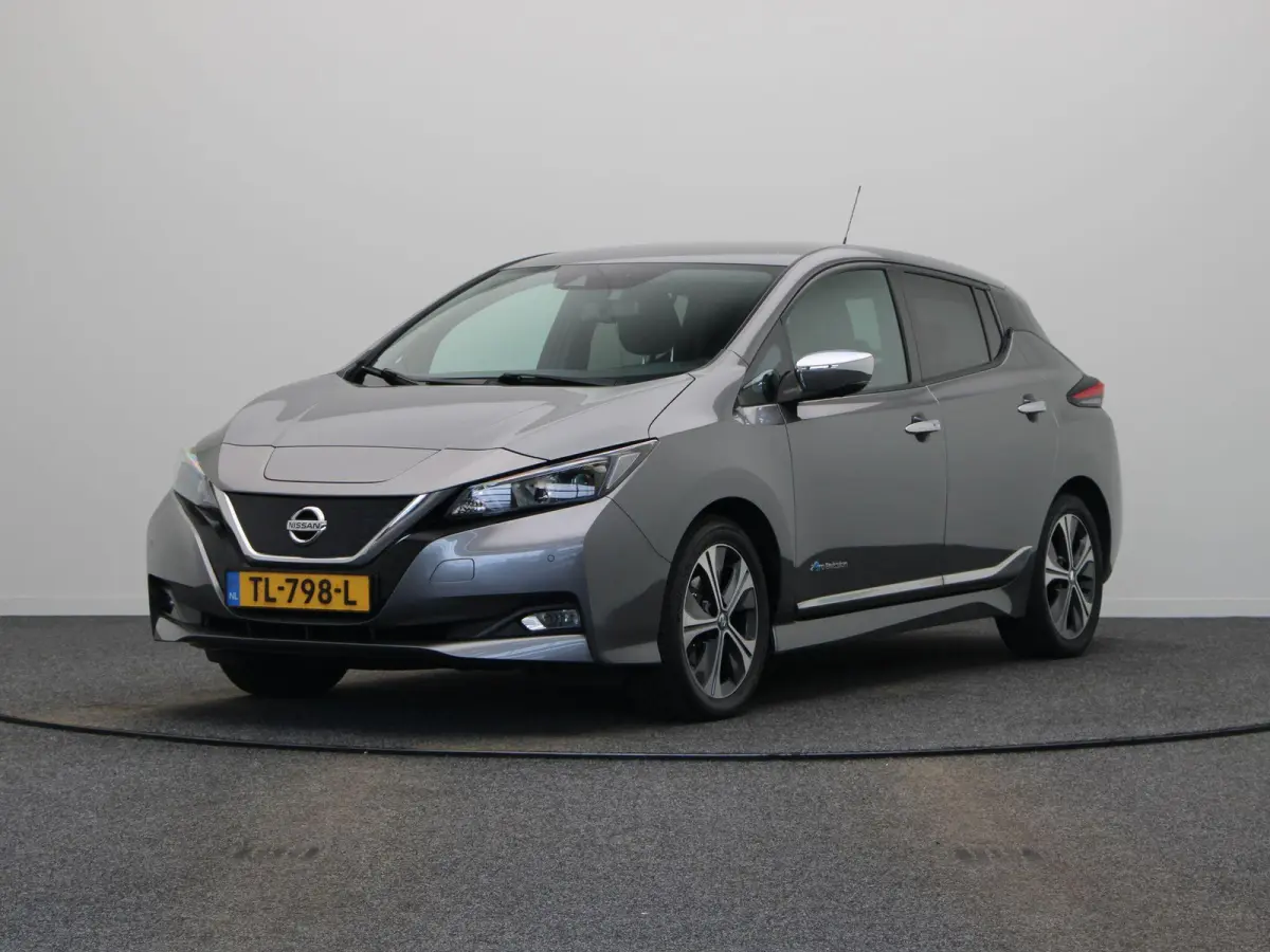 N-Connecta 40 kWh | Stoel en Stuur verwarming | Airco | 1ste Eigenaar |