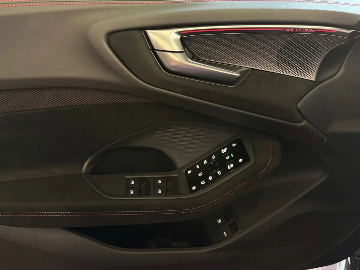RS5 Keramisch | Audi Sportpakket | Smart.Glass | Tech-Pro | HeadUp | Sportuitlaat | Panorama | B&O 3D | RS Sportstoelen Plus |