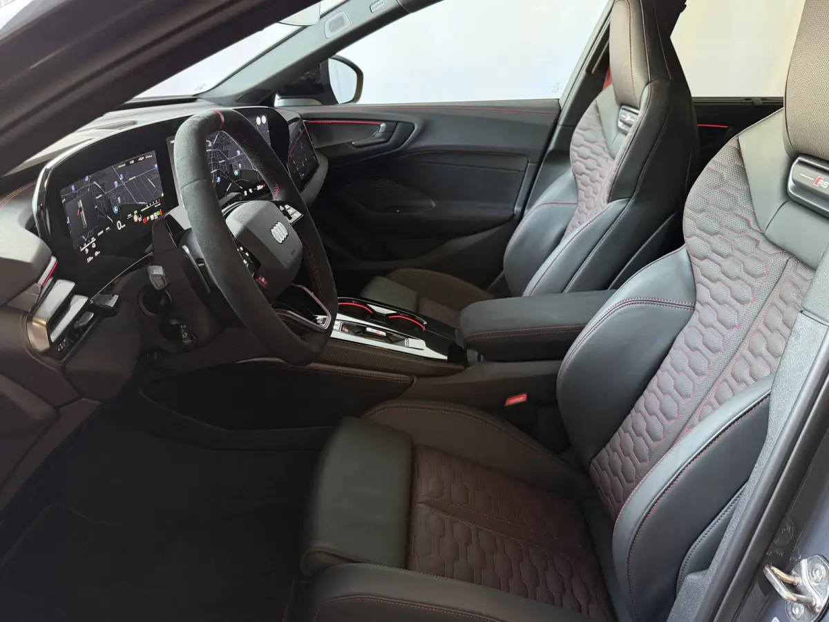 RS5 Keramisch | Audi Sportpakket | Smart.Glass | Tech-Pro | HeadUp | Sportuitlaat | Panorama | B&O 3D | RS Sportstoelen Plus |