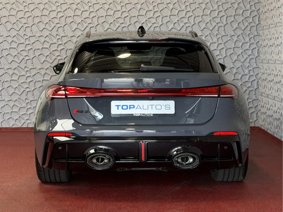 RS5 Keramisch | Audi Sportpakket | Smart.Glass | Tech-Pro | HeadUp | Sportuitlaat | Panorama | B&O 3D | RS Sportstoelen Plus |