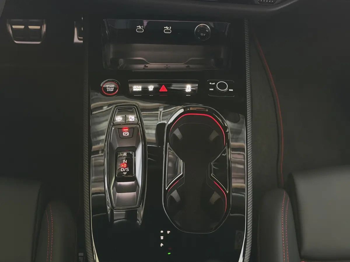 RS5 Keramisch | Audi Sportpakket | Smart.Glass | Tech-Pro | HeadUp | Sportuitlaat | Panorama | B&O 3D | RS Sportstoelen Plus |