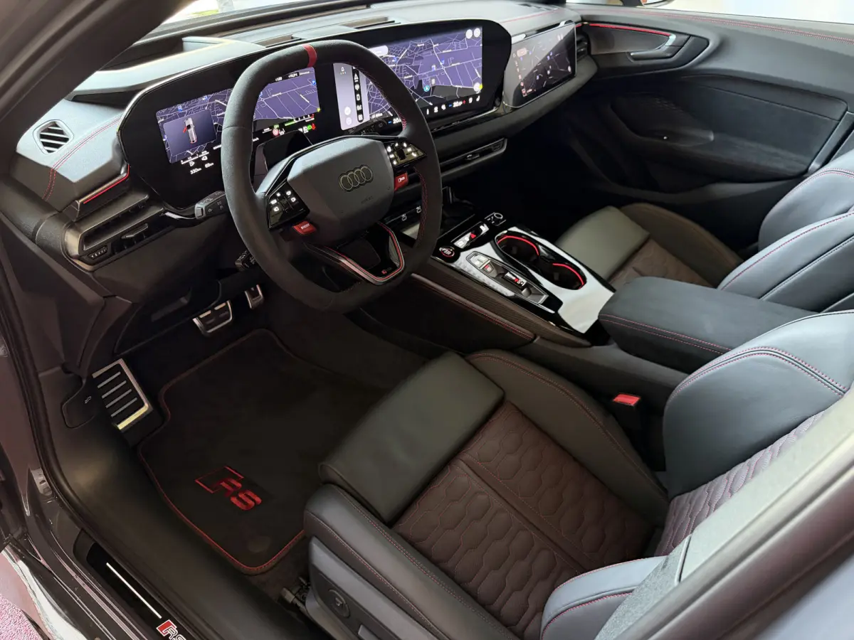 RS5 Keramisch | Audi Sportpakket | Smart.Glass | Tech-Pro | HeadUp | Sportuitlaat | Panorama | B&O 3D | RS Sportstoelen Plus |