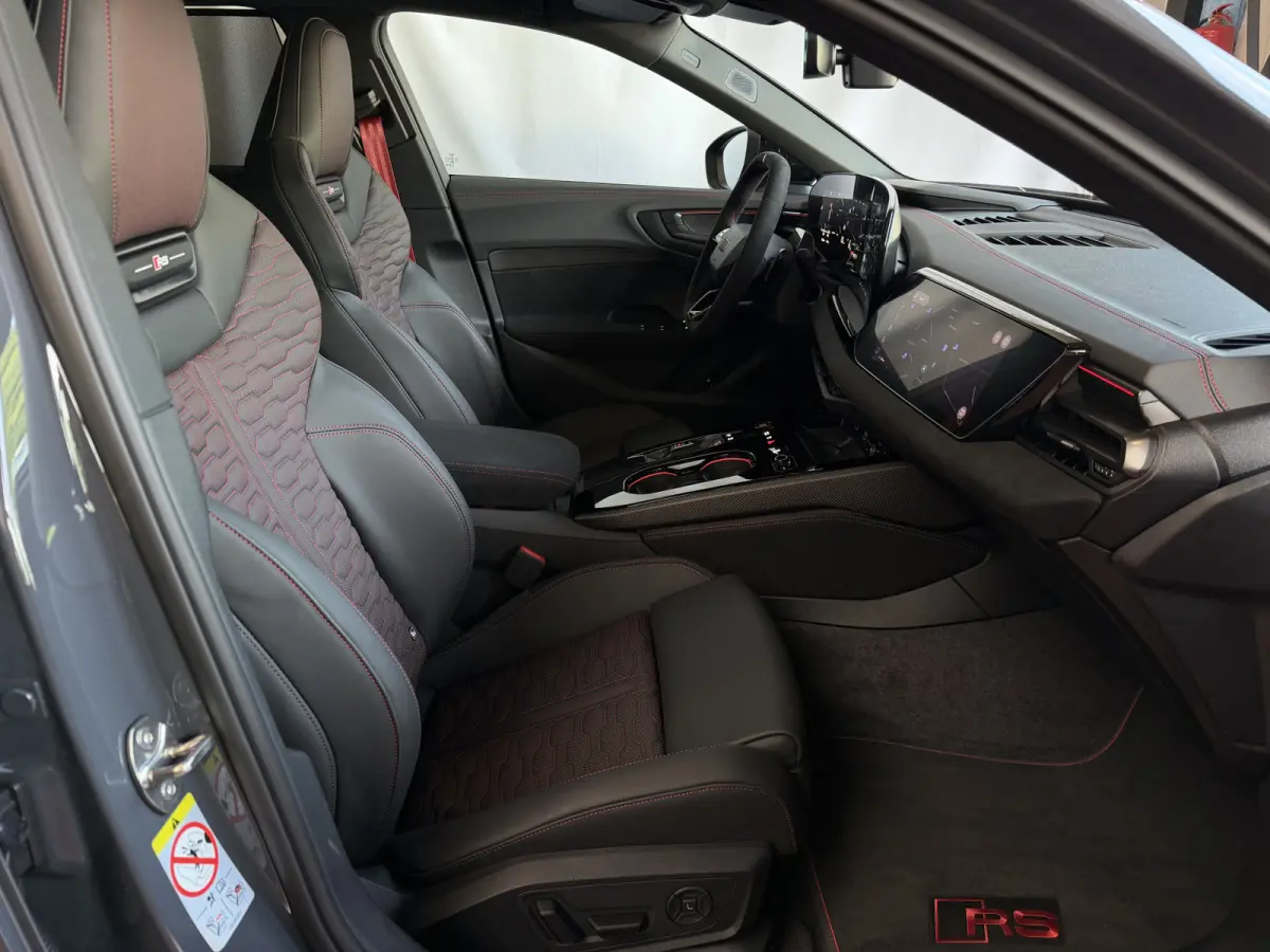 RS5 Keramisch | Audi Sportpakket | Smart.Glass | Tech-Pro | HeadUp | Sportuitlaat | Panorama | B&O 3D | RS Sportstoelen Plus |