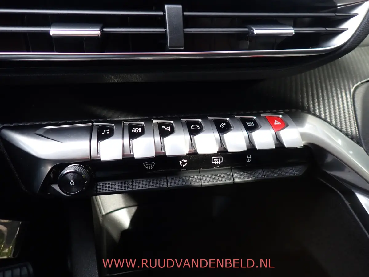1.2 PureTech !! RIEM VERVANGEN !! TREKHAAK / PDC + CAMERA / CRUISE / CARPLAY