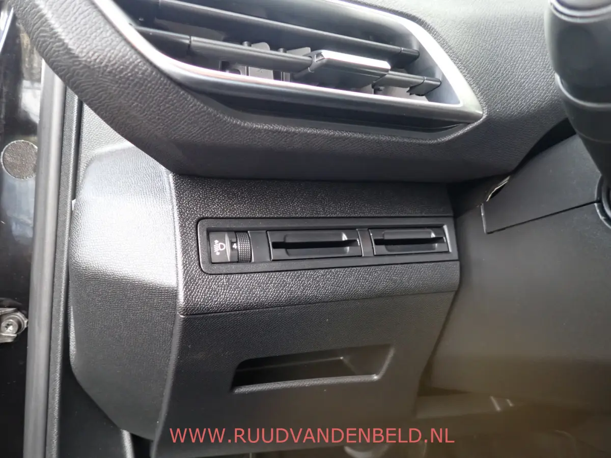 1.2 PureTech !! RIEM VERVANGEN !! TREKHAAK / PDC + CAMERA / CRUISE / CARPLAY