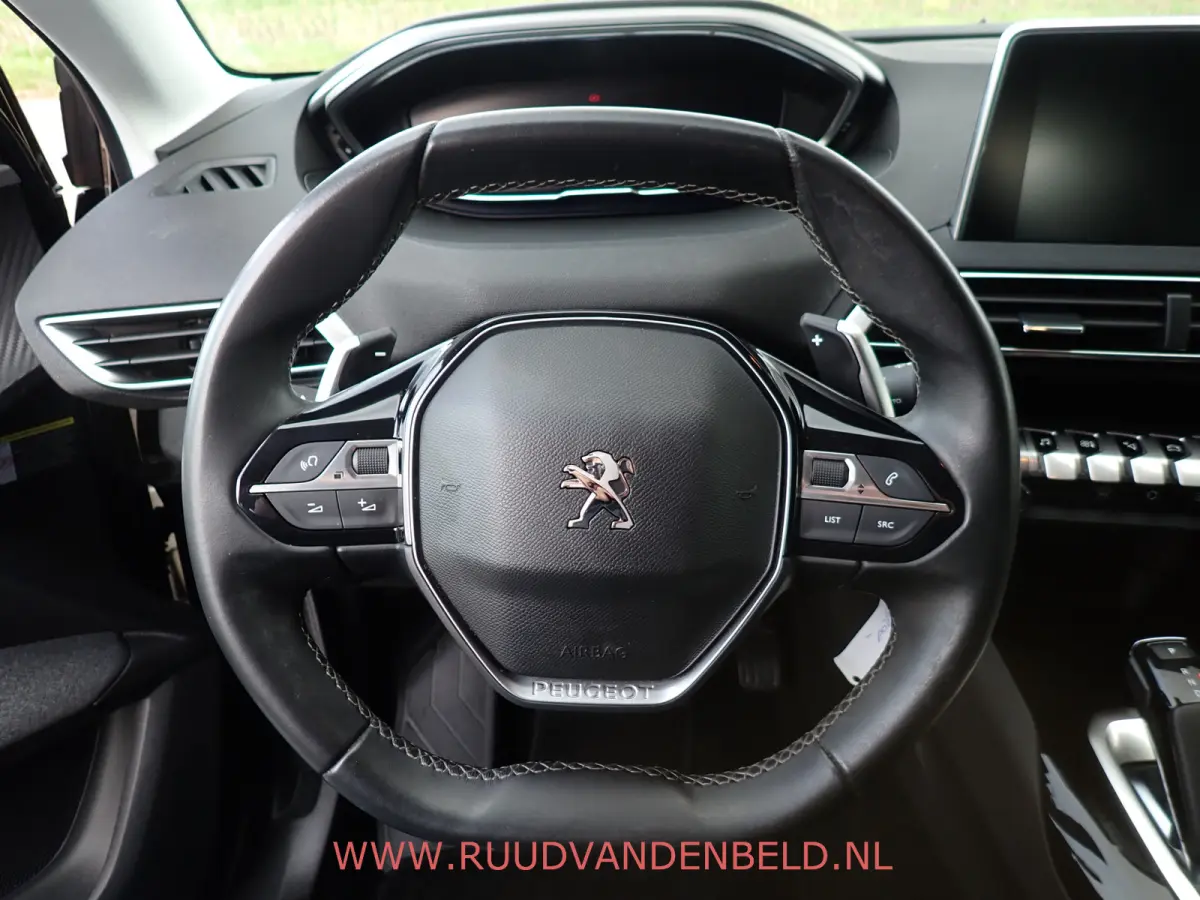 1.2 PureTech !! RIEM VERVANGEN !! TREKHAAK / PDC + CAMERA / CRUISE / CARPLAY