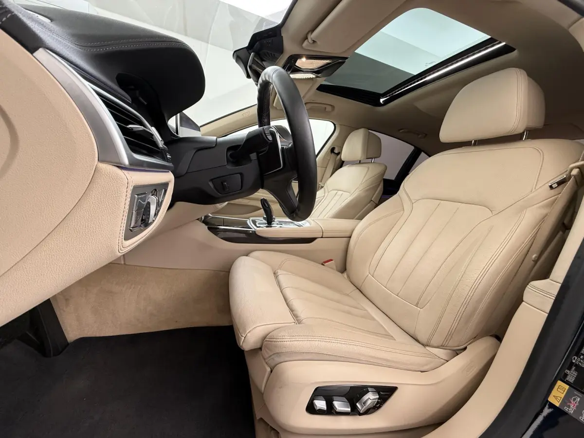 745e High Executive SOH 86% | 6 CIL HYBRID | PANORAMADAK | MASSAGE | ADAP. CRUISE | HEAD-UP | VERW. STUUR |