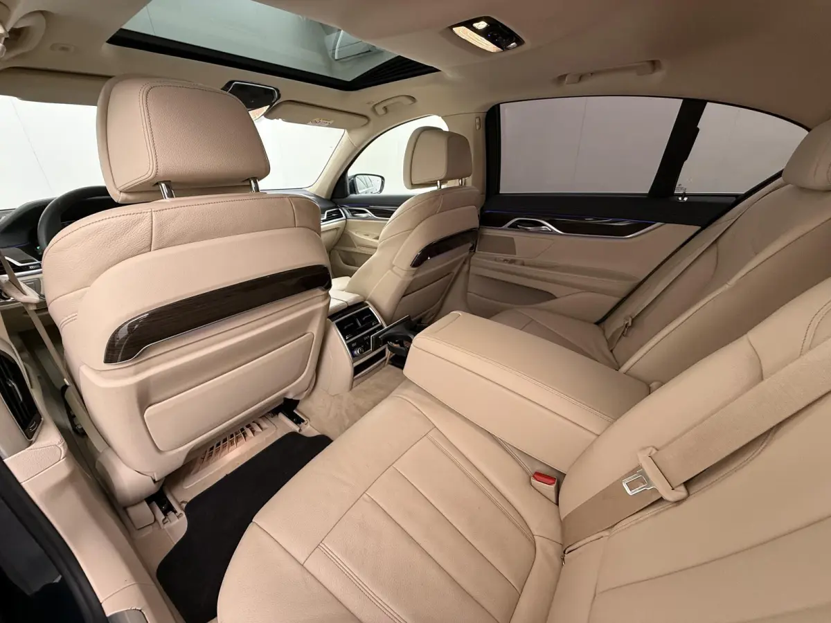 745e High Executive SOH 86% | 6 CIL HYBRID | PANORAMADAK | MASSAGE | ADAP. CRUISE | HEAD-UP | VERW. STUUR |