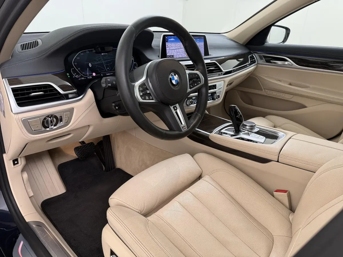 745e High Executive | 6 CIL HYBRID | PANORAMADAK | MASSAGE | ADAP. CRUISE | HEAD-UP | VERW. STUUR |