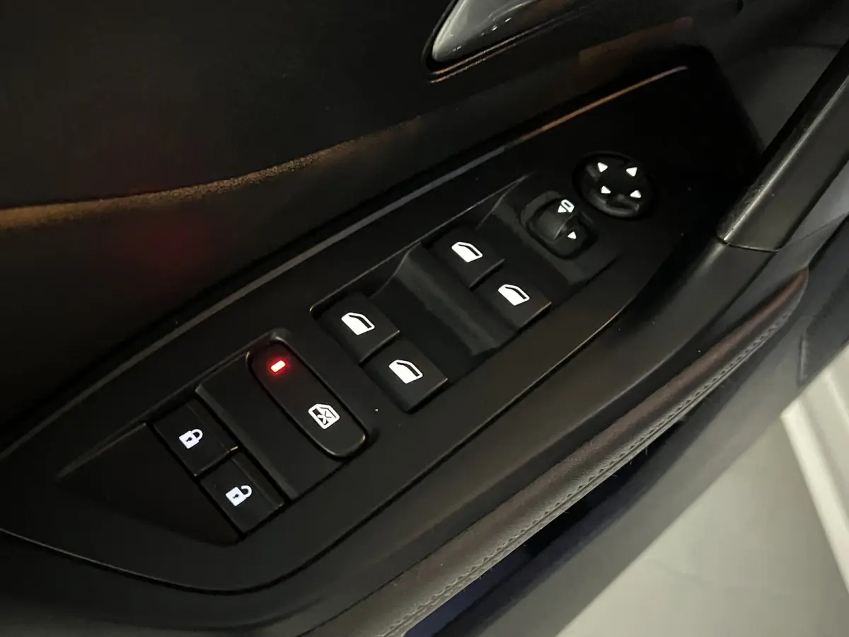 1.2 PureTech Allure Pack Garantie |ACC|Keyless|Virtual|Camera|Ambient|Dodehoek|LED|Carplay|Draadloosladen|Rijklaar