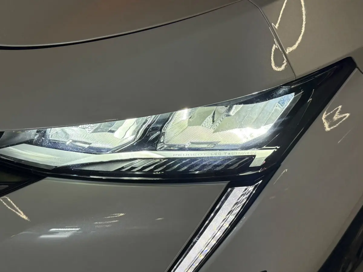 1.2 PureTech Allure Pack Garantie |ACC|Keyless|Virtual|Camera|Ambient|Dodehoek|LED|Carplay|Draadloosladen|Rijklaar