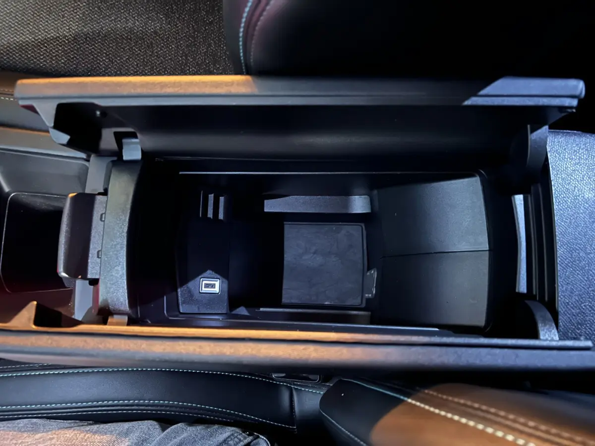 1.2 PureTech Allure Pack Garantie |ACC|Keyless|Virtual|Camera|Ambient|Dodehoek|LED|Carplay|Draadloosladen|Rijklaar