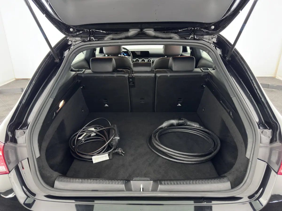 250 e Business Line (Plug-in) (INCL.BTW) Aut. *LEATHER-FABRIC | FULL-LED | HEATED-COMFORTSEATS | DIGI-COCKPIT | DAB+ | NAVI-FULLMAP | CAMERA | SHIFTPADDLES | 17''ALU | TOWBAR*