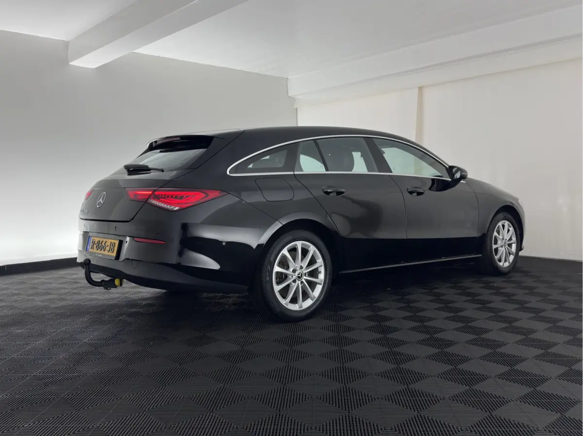 250 e Business Line (Plug-in) (INCL.BTW) Aut. *LEATHER-FABRIC | FULL-LED | HEATED-COMFORTSEATS | DIGI-COCKPIT | DAB+ | NAVI-FULLMAP | CAMERA | SHIFTPADDLES | 17''ALU | TOWBAR*