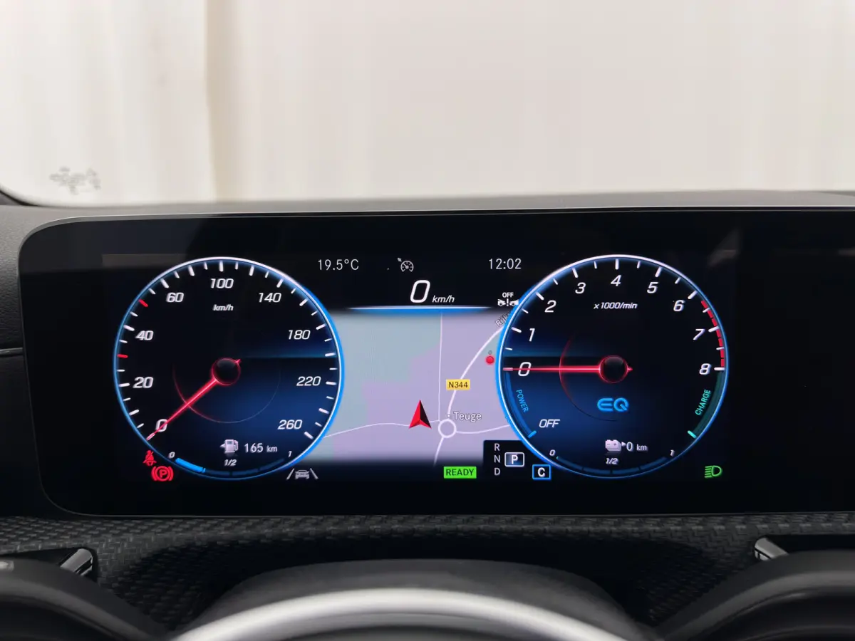 250 e Business Line (Plug-in) (INCL.BTW) Aut. *LEATHER-FABRIC | FULL-LED | HEATED-COMFORTSEATS | DIGI-COCKPIT | DAB+ | NAVI-FULLMAP | CAMERA | SHIFTPADDLES | 17''ALU | TOWBAR*