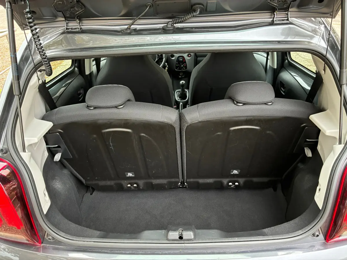 1.0 e-VTi Active |'' 71.000 KM '' + Airco + 5-Drs nu € 7.975,-!!!
