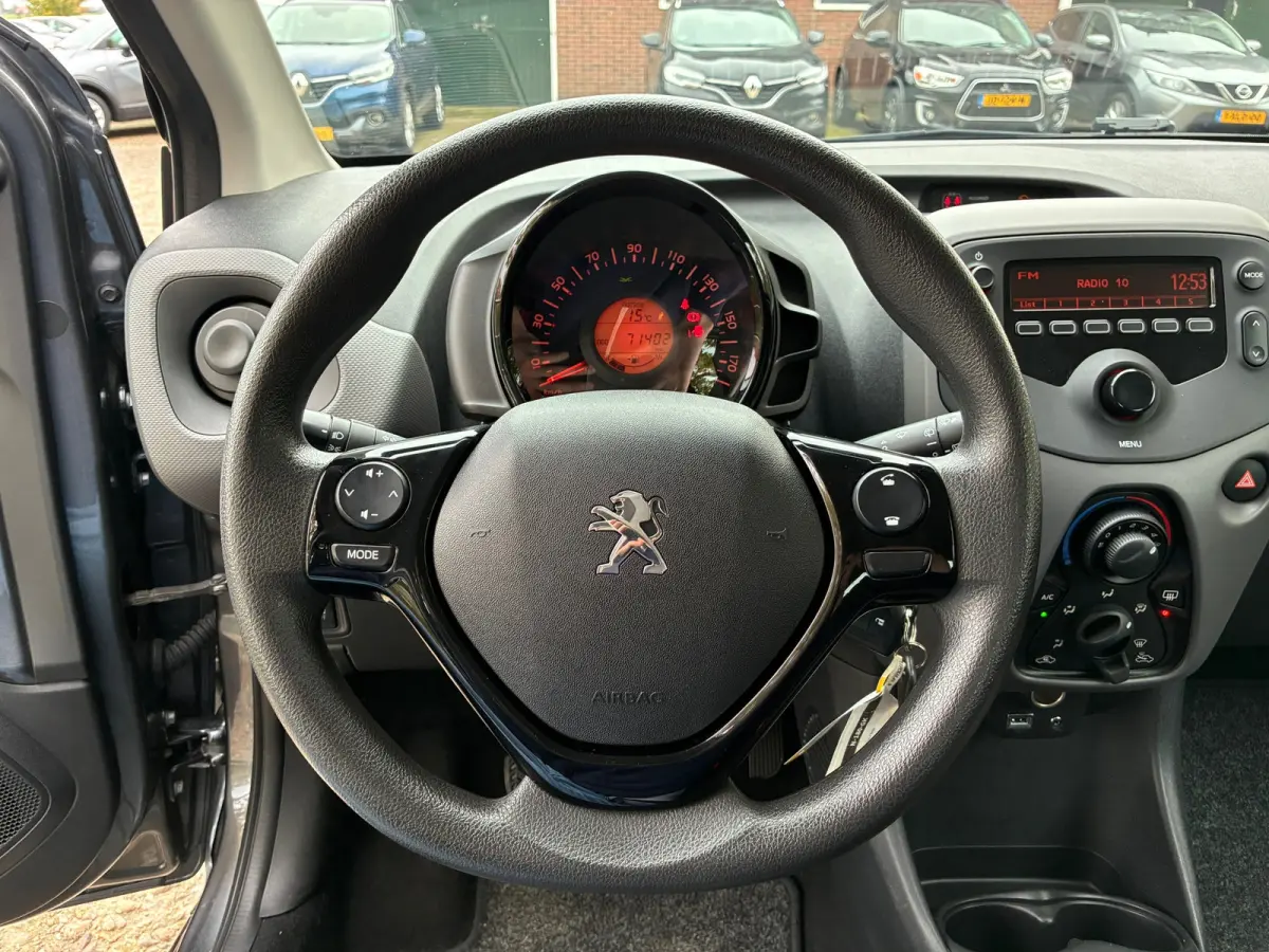 1.0 e-VTi Active |'' 71.000 KM '' + Airco + 5-Drs nu € 7.975,-!!!