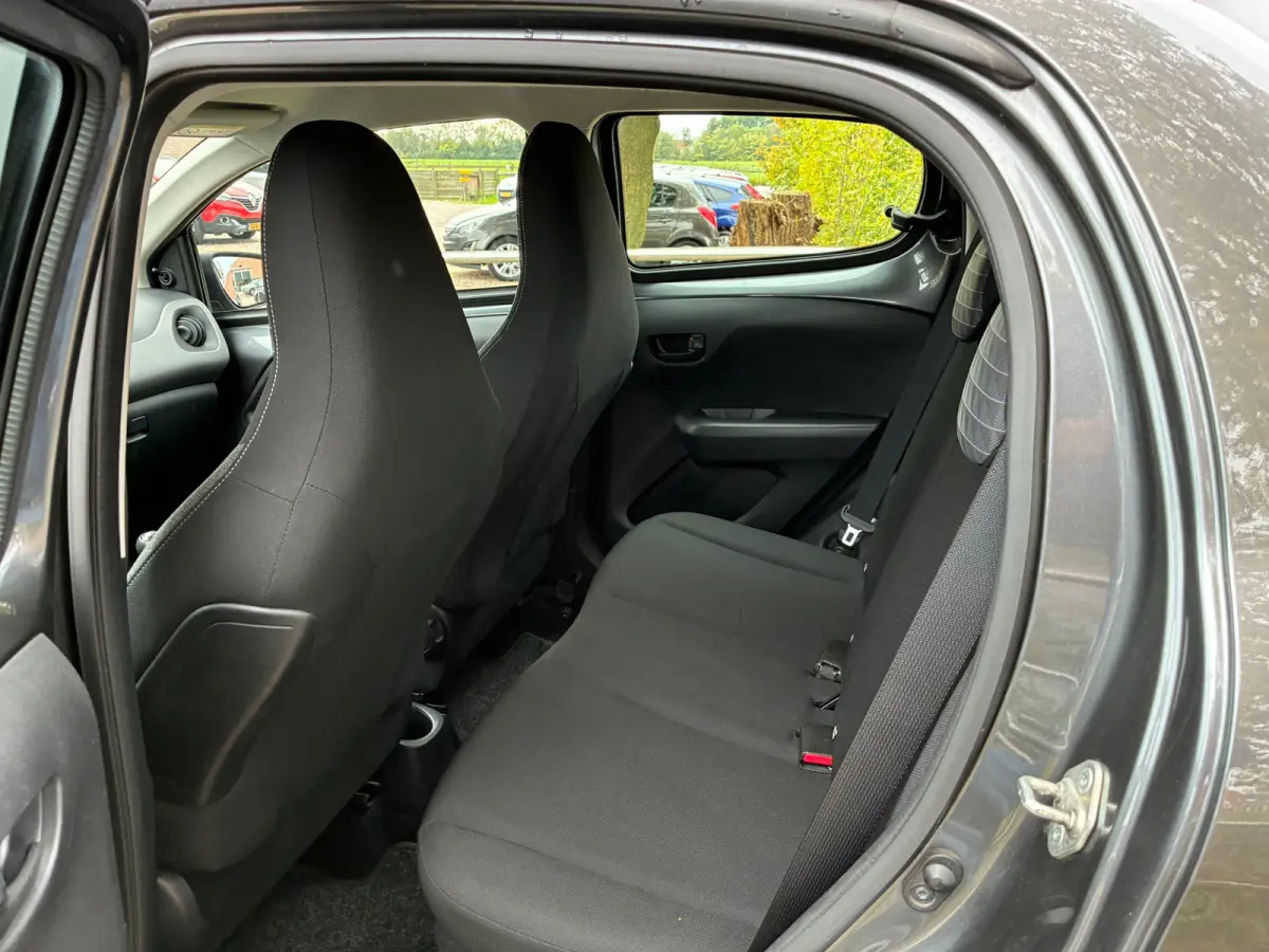 1.0 e-VTi Active |'' 71.000 KM '' + Airco + 5-Drs nu € 7.975,-!!!