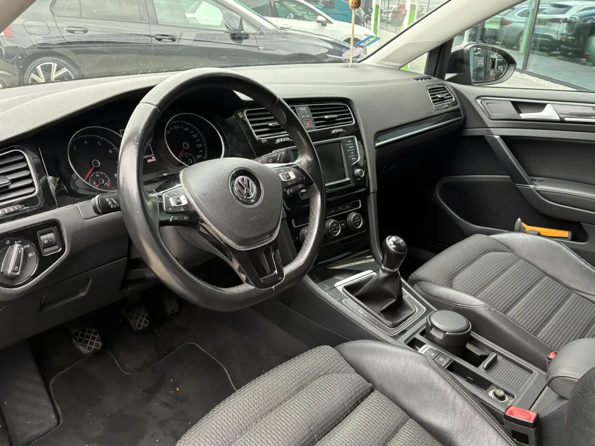 1.2 TSI Business Edition Connected | CAMERA | TREKHAAK | CLIMATE CONTROL | CRUISE CONTROL | STOELVERWARMING | NAVIGATIE | PARKEERSENSOREN V+A | LMV |