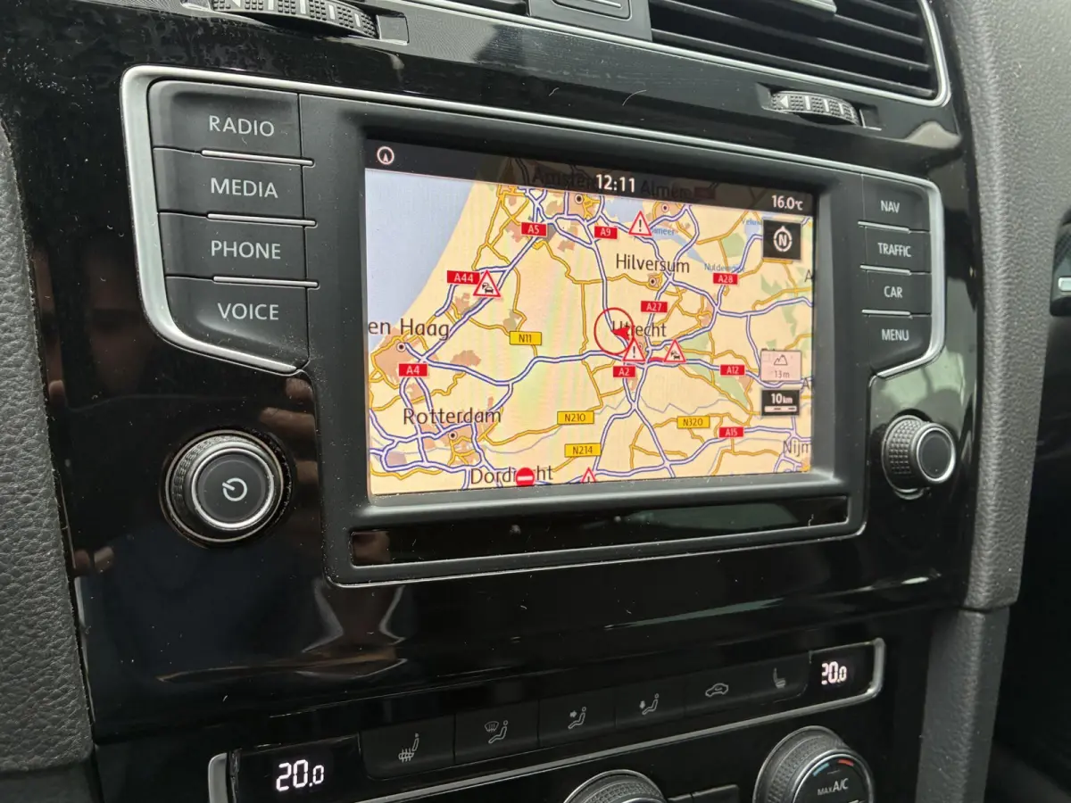 1.2 TSI Business Edition Connected | CAMERA | TREKHAAK | CLIMATE CONTROL | CRUISE CONTROL | STOELVERWARMING | NAVIGATIE | PARKEERSENSOREN V+A | LMV |