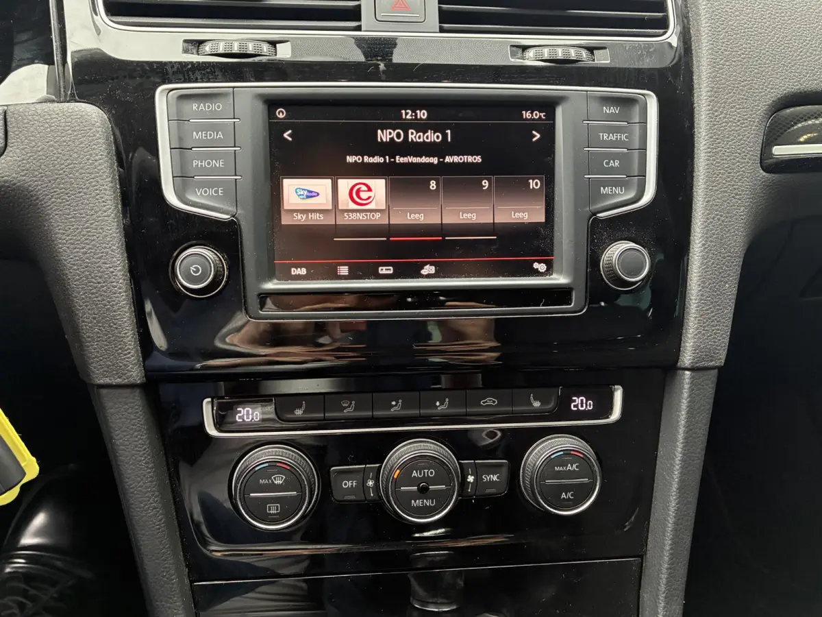1.2 TSI Business Edition Connected | CAMERA | TREKHAAK | CLIMATE CONTROL | CRUISE CONTROL | STOELVERWARMING | NAVIGATIE | PARKEERSENSOREN V+A | LMV |