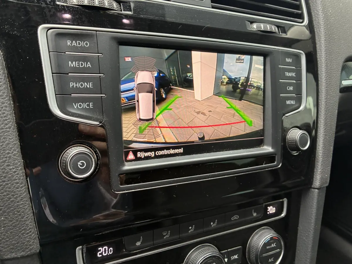 1.2 TSI Business Edition Connected | CAMERA | TREKHAAK | CLIMATE CONTROL | CRUISE CONTROL | STOELVERWARMING | NAVIGATIE | PARKEERSENSOREN V+A | LMV |