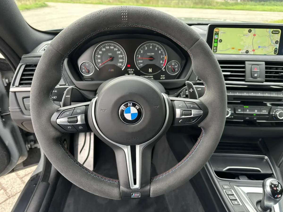 M4 CS Aut. *CERAMIC-BRAKES | HEAD-UP | FULL-LED | CARBON-PACK | LEATHER-MICROFIBRE | HEATED-SPORTSEATS | HIFI-SOUND | CAMERA | NAVI-FULLMAP | 19&20''ALU | ECC | PDC*