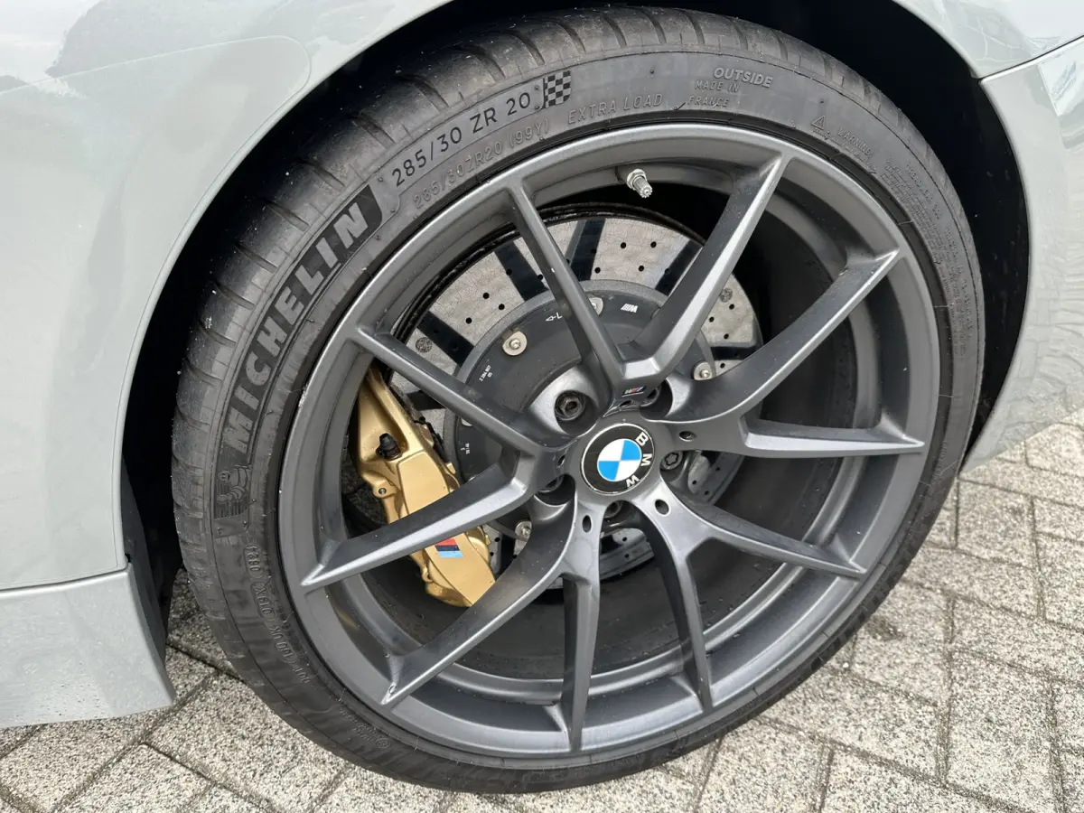 M4 CS Aut. *CERAMIC-BRAKES | HEAD-UP | FULL-LED | CARBON-PACK | LEATHER-MICROFIBRE | HEATED-SPORTSEATS | HIFI-SOUND | CAMERA | NAVI-FULLMAP | 19&20''ALU | ECC | PDC*