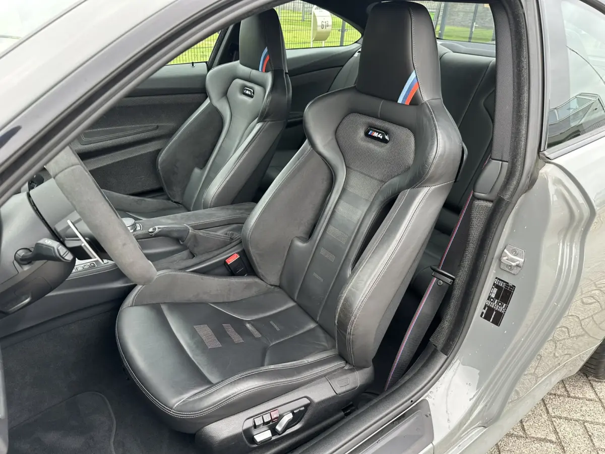 M4 CS Aut. *CERAMIC-BRAKES | HEAD-UP | FULL-LED | CARBON-PACK | LEATHER-MICROFIBRE | HEATED-SPORTSEATS | HIFI-SOUND | CAMERA | NAVI-FULLMAP | 19&20''ALU | ECC | PDC*