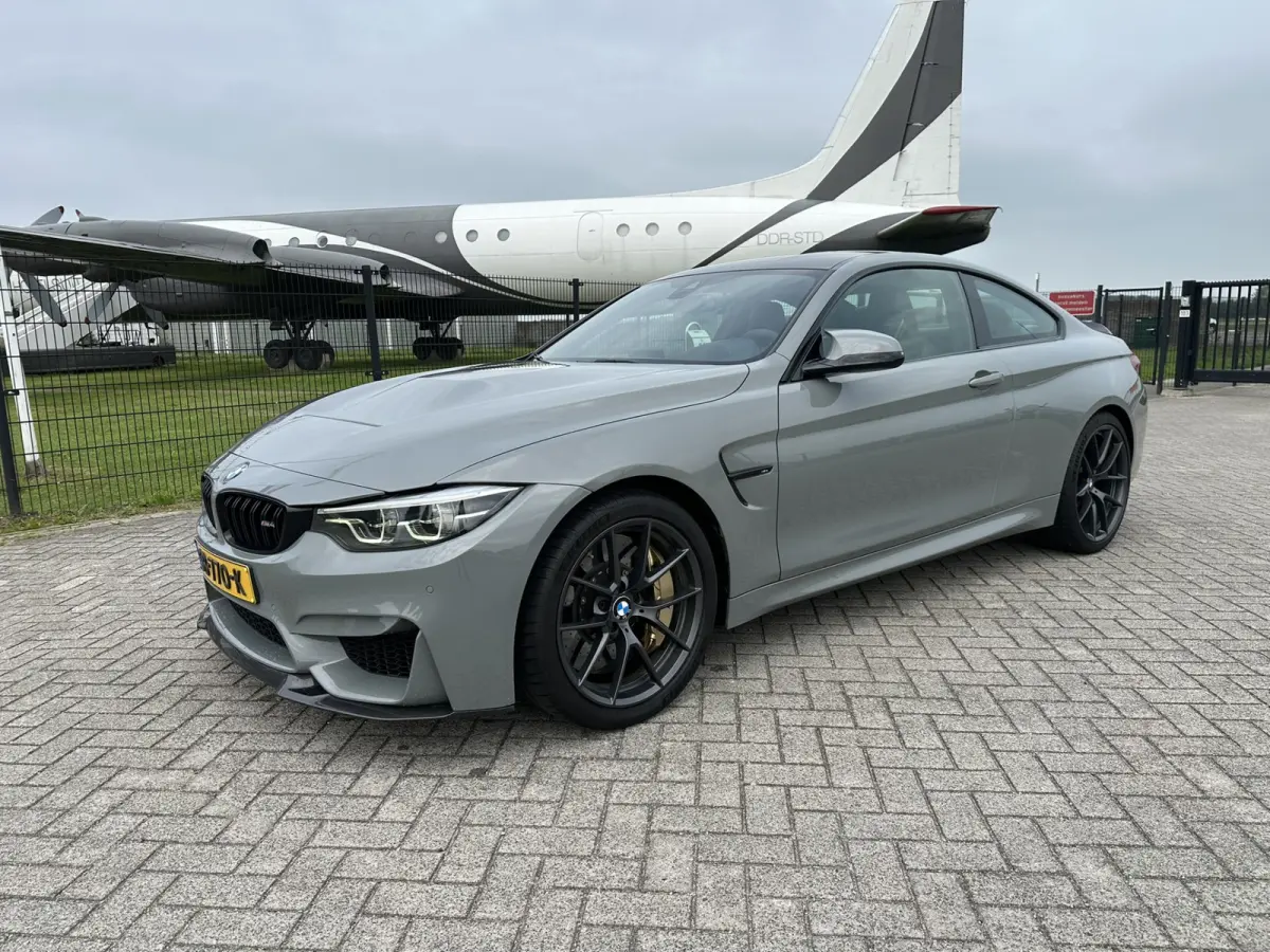 M4 CS Aut. *CERAMIC-BRAKES | HEAD-UP | FULL-LED | CARBON-PACK | LEATHER-MICROFIBRE | HEATED-SPORTSEATS | HIFI-SOUND | CAMERA | NAVI-FULLMAP | 19&20''ALU | ECC | PDC*