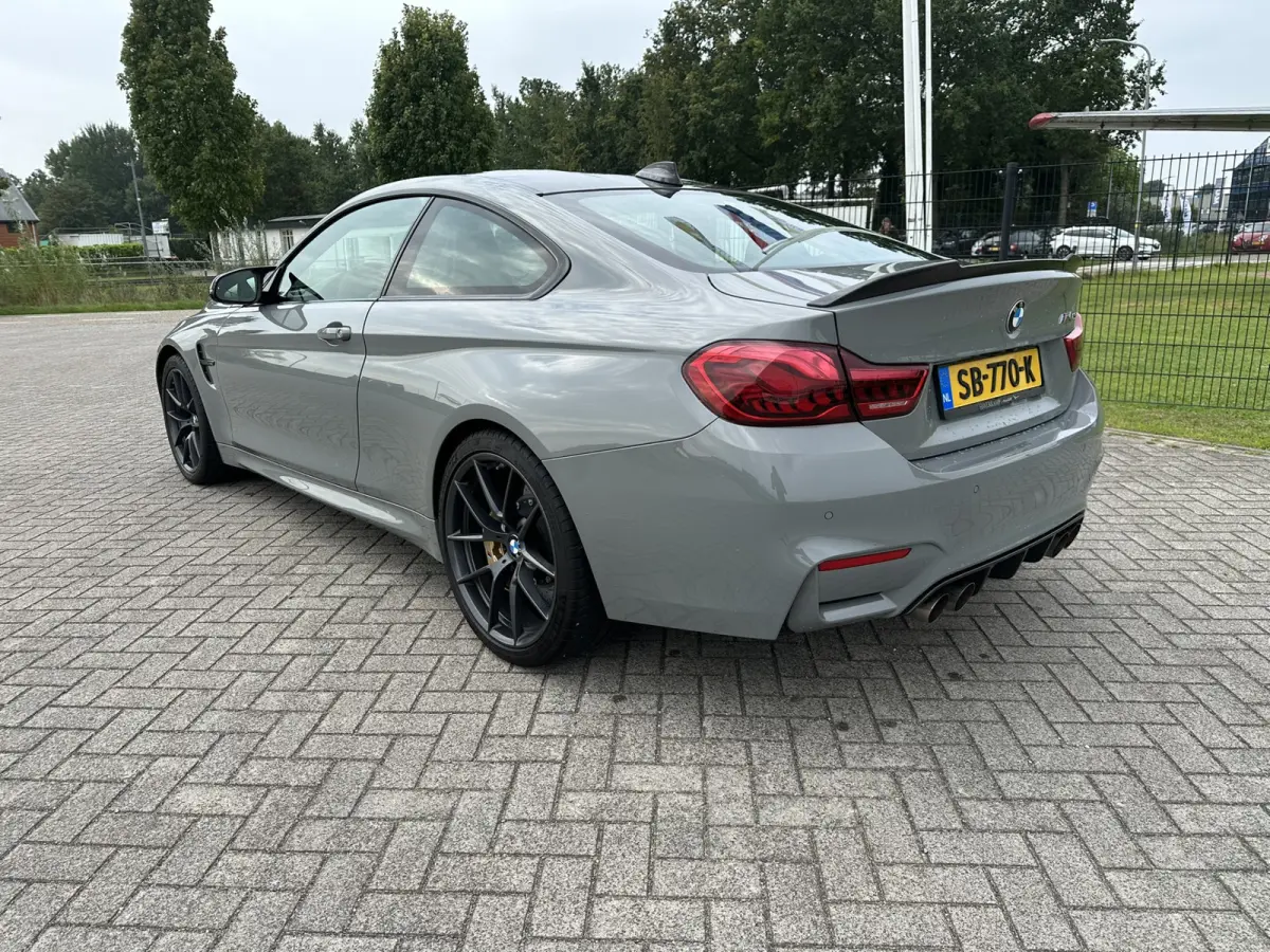 M4 CS Aut. *CERAMIC-BRAKES | HEAD-UP | FULL-LED | CARBON-PACK | LEATHER-MICROFIBRE | HEATED-SPORTSEATS | HIFI-SOUND | CAMERA | NAVI-FULLMAP | 19&20''ALU | ECC | PDC*