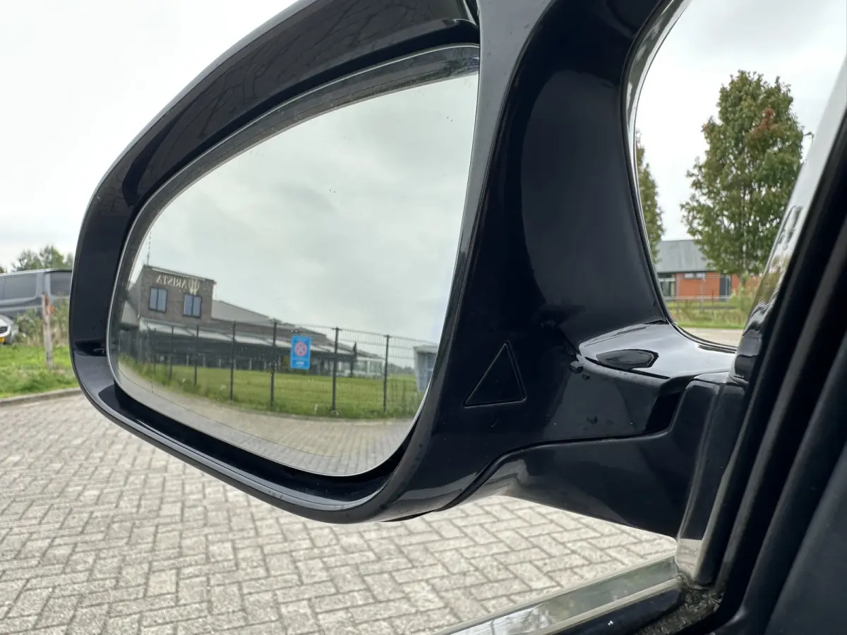 M4 CS Aut. *CERAMIC-BRAKES | HEAD-UP | FULL-LED | CARBON-PACK | LEATHER-MICROFIBRE | HEATED-SPORTSEATS | HIFI-SOUND | CAMERA | NAVI-FULLMAP | 19&20''ALU | ECC | PDC*