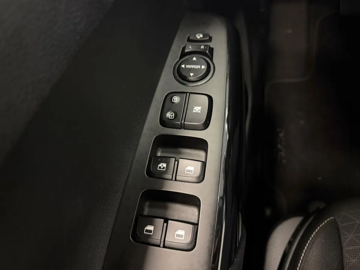 1.0 DPi DynamicPlusLine | Navigatie | Camera | Apple Carplay/Android Auto | Climate Control | Cruise Control | Lichtmetalen Velgen |