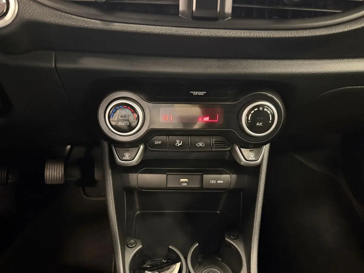1.0 DPi DynamicPlusLine | Navigatie | Camera | Apple Carplay/Android Auto | Climate Control | Cruise Control | Lichtmetalen Velgen |