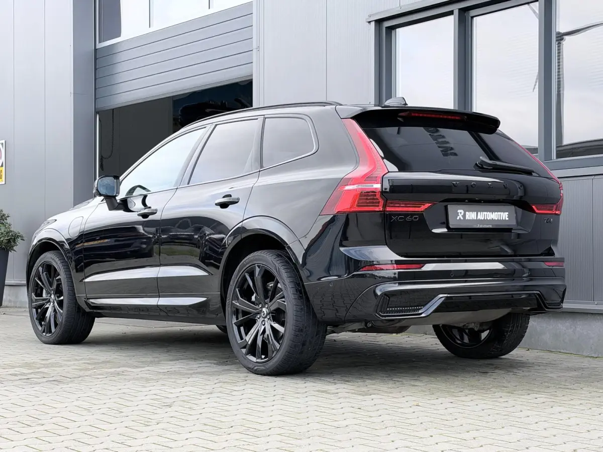 2.0 T6 Plug-in hybrid AWD Ultra Black Edition 349 PK | Long Range | B&W audio | Head up | Lederen Dashboard