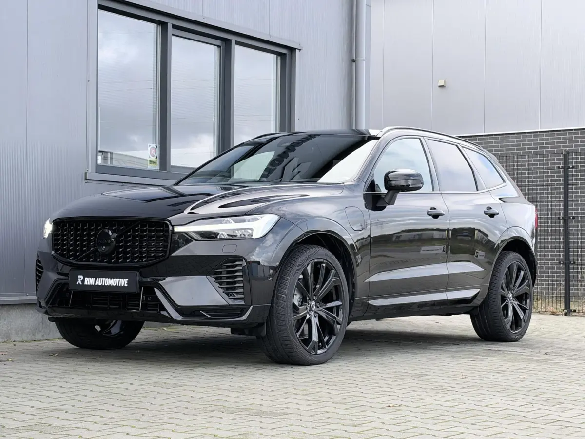 2.0 T6 Plug-in hybrid AWD Ultra Black Edition 349 PK | Long Range | B&W audio | Head up | Lederen Dashboard