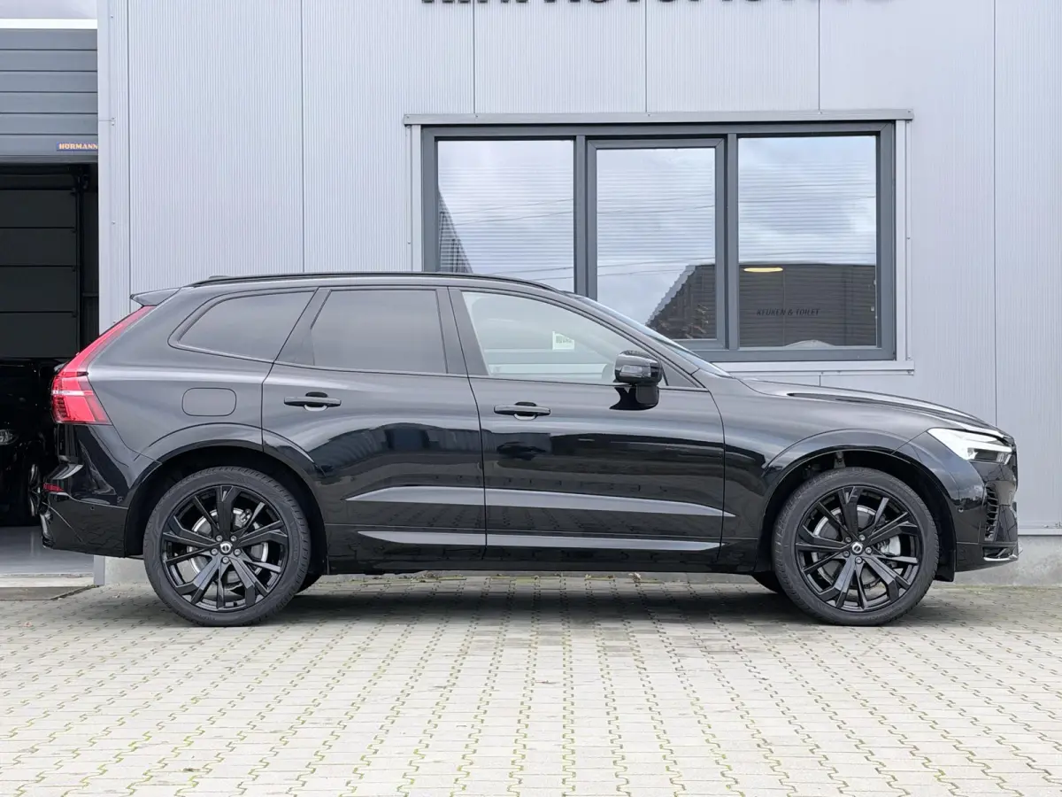 2.0 T6 Plug-in hybrid AWD Ultra Black Edition 349 PK | Long Range | B&W audio | Head up | Lederen Dashboard